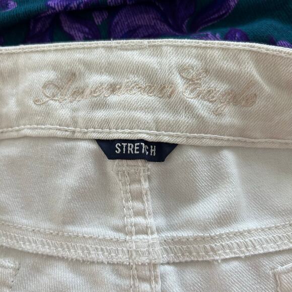 American Eagle Women Micro Denim Jean Shorts Stretch Floral Beige Preppy Size 8 - Picture 3 of 7